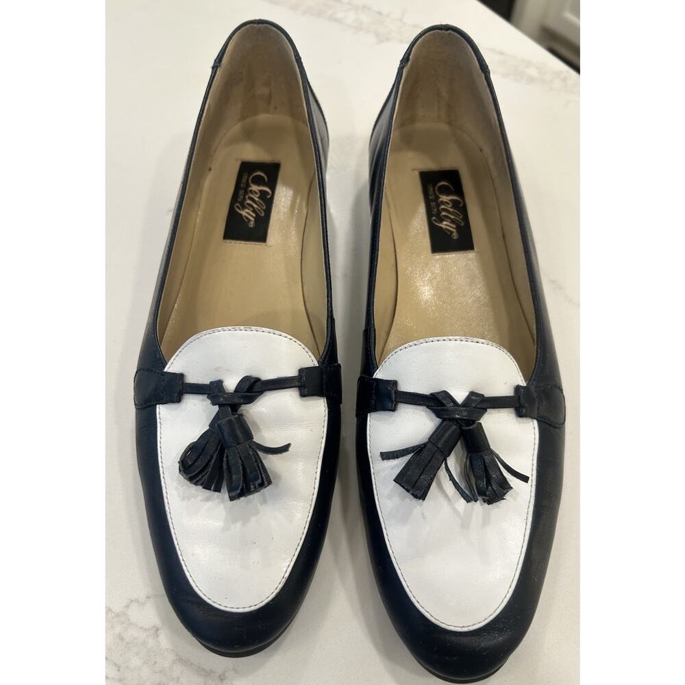 Selly Womens Sz 7.5 N Navy White Tassel Loafers 2 tone leather Shoes Wingtip Vtg